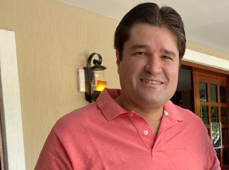 MARCOS PEIXOTO FOI CONVIDADO PELO CASAL FERNANDO TORRES PARA ESPAIRECER NO BAR SÃO BENTO