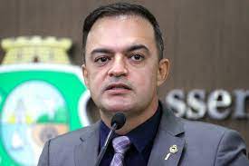 FERNANDO SANTANA RETORNA A ASSEMBLEIA LEGISLATIVA SEM RESOLVER AS TAREFAS A ELE CONFIADAS