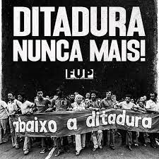 COISA FEIA: LULA ASSINA PROJETO QUE PODE FERIR DE MORTE A DEMOCRACIA BRASILEIRA