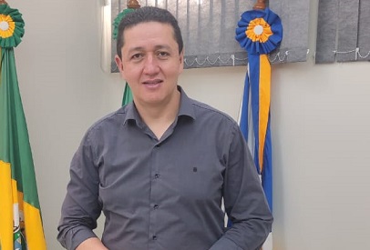 UMA MATÉRIA QUE FALA MUITO DO PREFEITO GLÊDSON BEZERRA NUM TÈTE A TÈTE COM MARCOS PEIXOTO