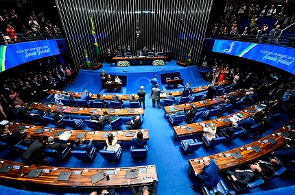 O SENADO ENFIM COMEÇOU A REAGIR CONTRA OS EXCESSOS PRATICADOS PELO STF
