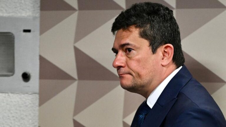 MORO CAIU EM ARMAÇÃO DE GILMAR MENDES, MAS AINDA PODE ESCAPAR DA CASSAÇÃO