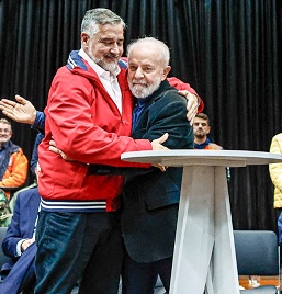 LULA QUER É TIRAR PROVEITO DA SITUAÇÃO DE CALAMIDADE DO RIO GRANDE DO SUL