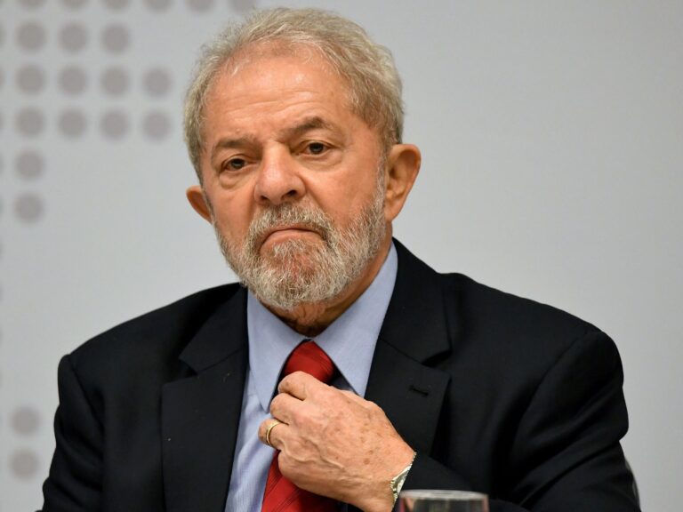 POR SE CONSIDERAR O “MELHOR PRESIDENTE DO MUNDO” LULA ODEIA AS PESQUISAS