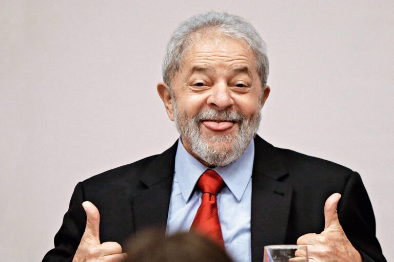 O BRASIL DE LULA FEZ UMA VOLTA AO PASSADO SEM A SENSAÇÃO DE SE CHEGAR AO FUTURO