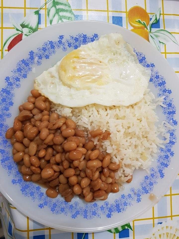 INSTITUTO FEDERAL DO CRATO OBRIGA ALUNOS A COMEREM ARROZ, FEIJÃO E BIFE DO OLHÃO