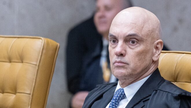 MORAES SONHAVA SER O XERIFE DO BRASIL, CONTANDO COM O APOIO E ACLAMAÇÃO DO POVO