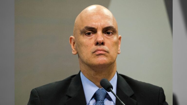 MORAES NÃO APRENDE COM OS ERROS E ESTÁ ENVERGONHANDO MUITO MAIS O SUPREMO