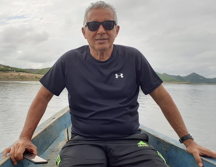 PROFESSOR AUGUSTO MONTEIRO, DO CRATO, EMPOLGA-SE COM CANDIDATURA GLÊDSON BEZERRA