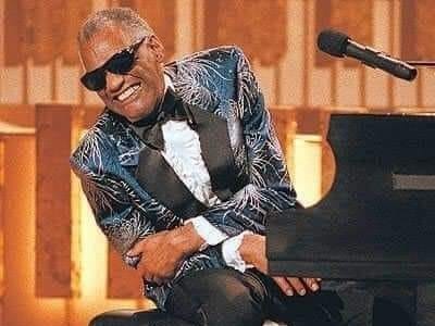 INESQUECÍVEL RAY CHARLES. PESSOAS QUE PARTEM E EMPOBRECEM O MUNDO