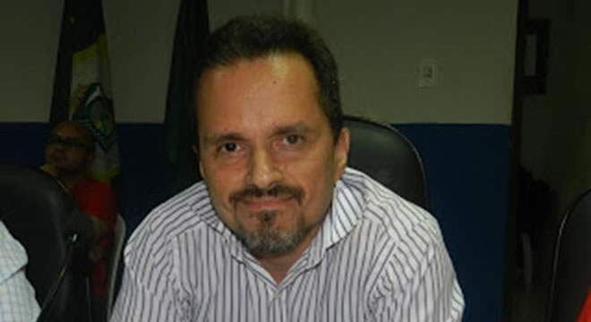 LEITORES DO CARIRIEISSO ESTÃO AGUÇADOS PARA SABER NOVA EQUIPE DO PREFEITO ANDRÉ BARRETO