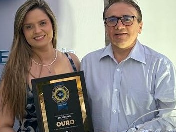 E ROLOU GRANDE FESTA PELOS 25 ANOS DA ENDOCLINIC COM DIREITO ATÉ A SELO-OURO-SEBRAE