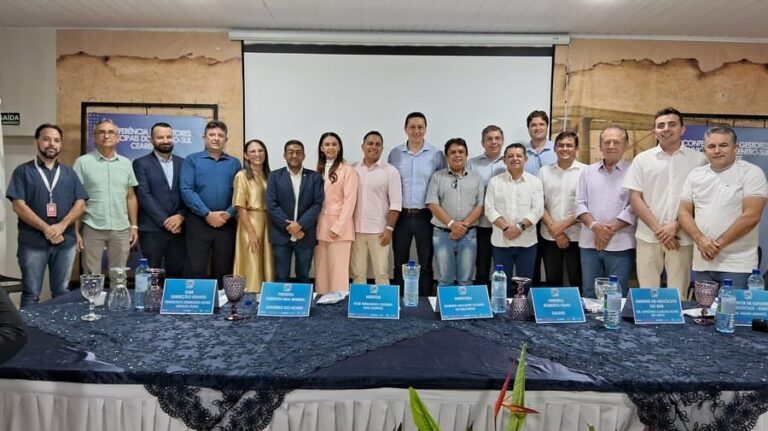 PREFEITO DE JUAZEIRO PARTICIPA DE CONFERÊNCIA DE GESTORES DO CENTRO SUL, EM IGUATU