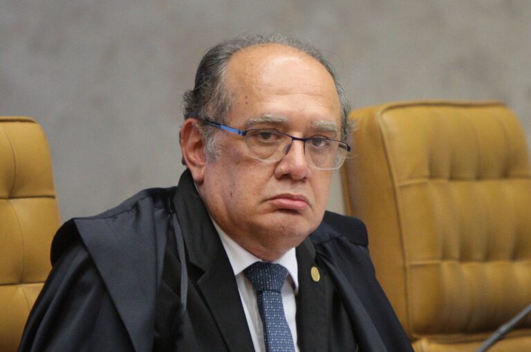 GILMAR MENDES VESTIU UMA SAIA JUSTA NO MINISTRO SIDÔNIO PEREIRA