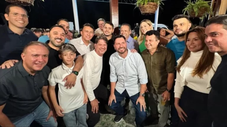 CID GOMES FICOU DODÓI ULTIMO WEEKEND E NEM DEU AS CARAS EM SEU BARZINHO BARRIGUDINHO
