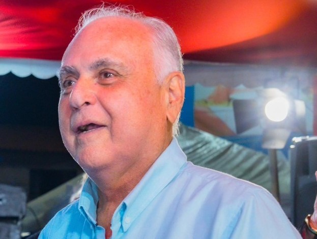 A  GALERA AMANHECEU OURIÇADA NESTA QUARTA PARA FALAR COM ROBERTO PESSOA