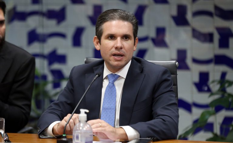 HUGO MOTA DIZ  NÃO TER COMO INSTALAR CPI E DEIXA AVALIAÇÃO DE “CPMI” A ALCOLUMBRE