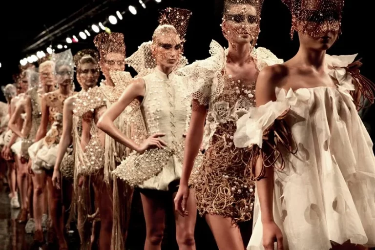 ALUNOS E EGRESSOS DA UNIFOR ESTREIAM NO DRAGÃO FASHION BRASIL COM COLEÇÃO AUTORAL ISPIRADA NO SERTÃO