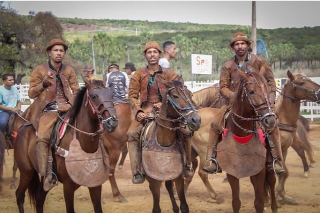 PROGRAMAÇÃO OFICIAL DA CALIENTE VAQUEJADA MISSÃOVELHENSE