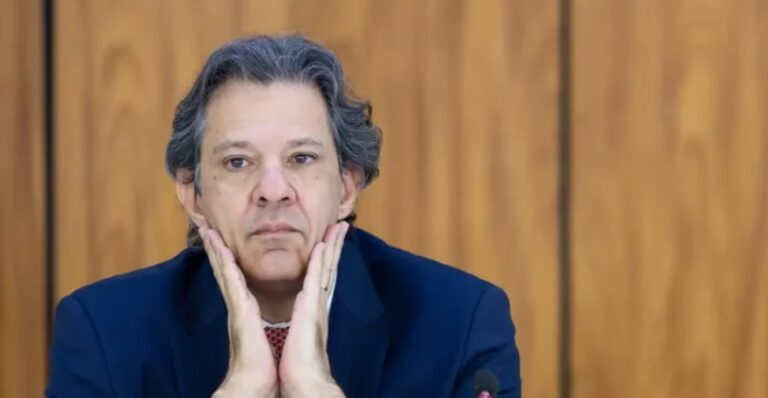 COM DECRETO DO IOF QUASE CANCELADO, HADAD PODE REVER ISENÇÃO DO IR