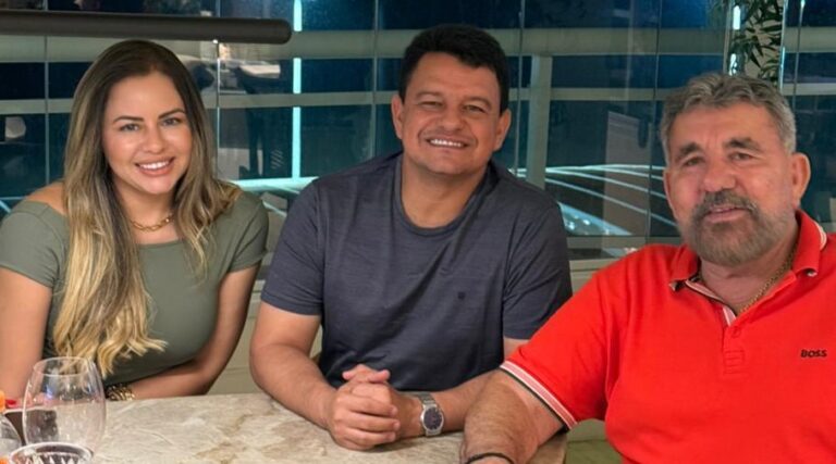 IVO ALENCAR E LÚCIA ABREM AS PORTAS DE “AP” FORTALEZENSE PARA RECEBER CASAL AMIGO