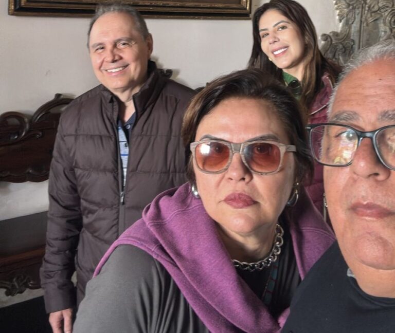 QUE CHIQUE!!! FIGUEIREDO JR. MUITO BEM ACOMPANHADO EM PLENO ZIGUEZAGUE MINEIRO