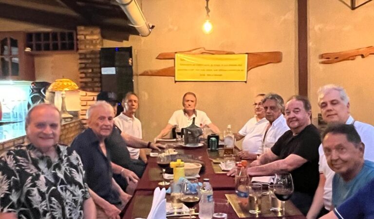 COLUNISTA LÚCIO BRASILEIRO REÚNE PATATOTA AMIGA EM ENCONTRO COM “PEOPLE WHO MAKE MONEY” 