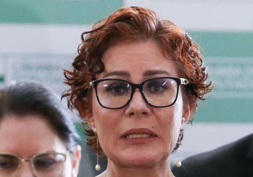 ANTES DE FUGIR, CARLA ZAMBELLI ARRECADADOU R$ 285 MIL POR PIX