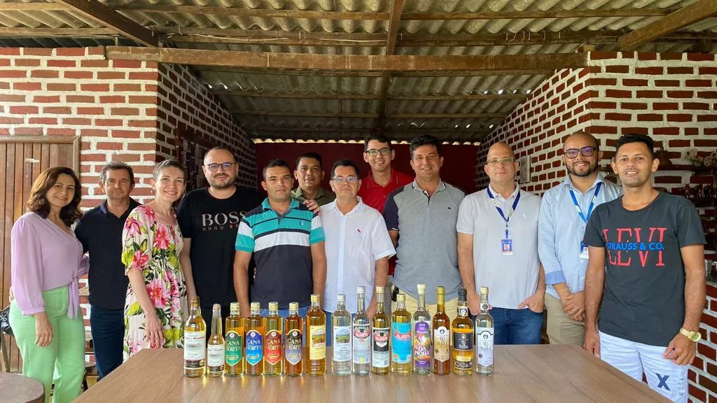 VIÇOSA DO CEARÁ LIDERA RANKING NACIONAL DE CACHAÇARIAS E IMPULSIONA INDÚSTRIA NO NORDESTE