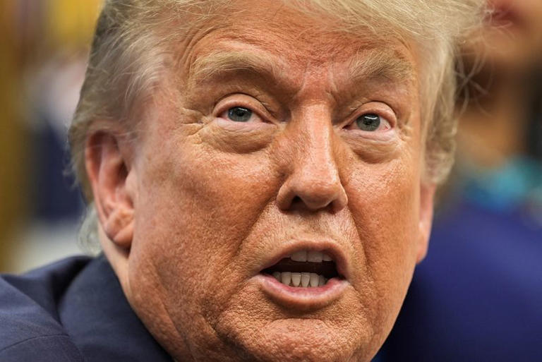 A BARRA PESOU: TRUMP ANUNCIA QUE EUA IRÃO COBRAR TARIFA DE 50% DO BRASIL