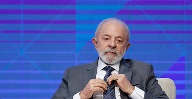 LULA RESISTE À PRESSÃO E DECIDE NÃO SANCIONAR PROJETO QUE AMPLIA NÚMERO DE DEPUTADOS