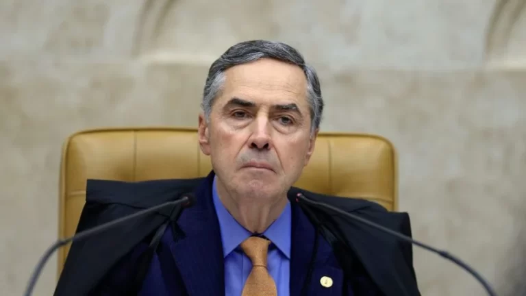 BARROSO TEM IMÓVEL DE R$ 27 MILHÕES EM MIAMI E ESTÁ PROIBIDO DE VIAJAR PARA LÁ