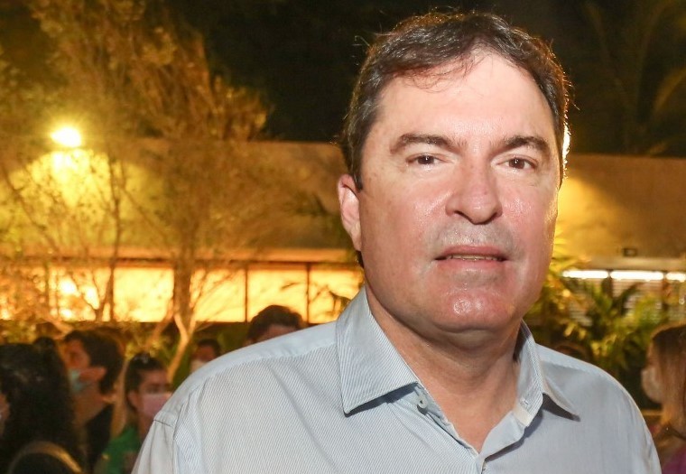 BERTRAND BORIS É O CARA QUE RECEBE OS AGRADECIMENTOS FEIJOEIROS DESTA SEXTA