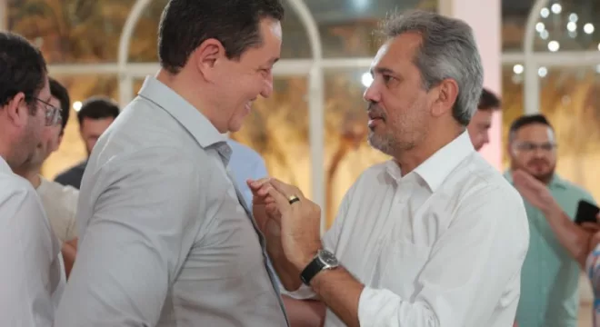 ELMANO DE FREITAS, PREFEITOS  E SETOR PRIVADO ESTÃO REVOLUCIONANDO SAÚDE NO CRAJUBAR