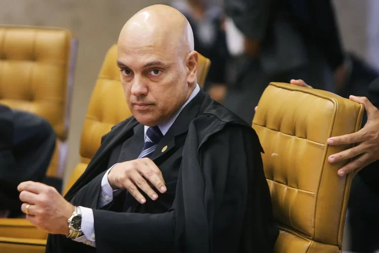 É UM PÉSSIMO SINAL MORAES REPRESENTAR A POLARIZAÇÃO POLÍTICA NO BRASIL