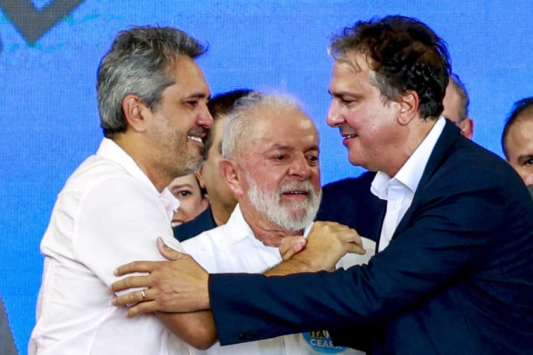 ELMANO VENCERIA TRANQUILO NO 1º TURNO A ELEIÇÃO COM APOIO DE LULA E CAMILO, APONTA PESQUISA