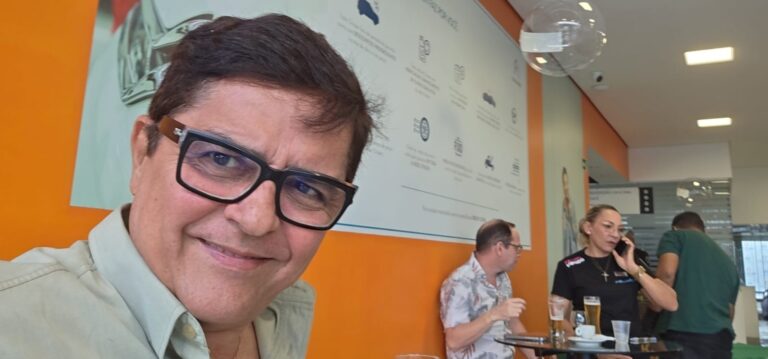 MARCOS PEIXOTO PROTESTA CONTRA O NÃO ANDAMENTO DA HONESTIDADE NESTE NOSSO PAÍS