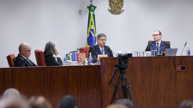 PODE HAVER SURPRESAS, AVALIA PROFESSOR SOBRE JULGAMENTO DE BOLSONARO