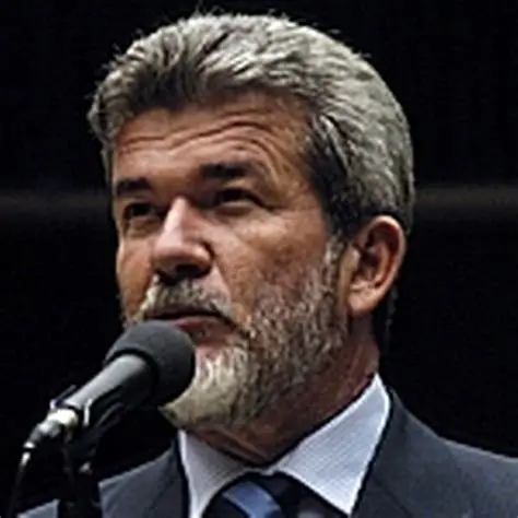 ARNON BEZERRA ASSUME CÂMARA FEDERAL COM ESPÍRITO DESARMADO E CORAÇÃO ABERTO