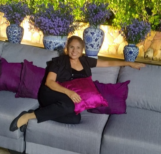 EXCELENTE VERA SIQUEIRA ANIVERSARIOU E COMEMOROU IN FAMILY