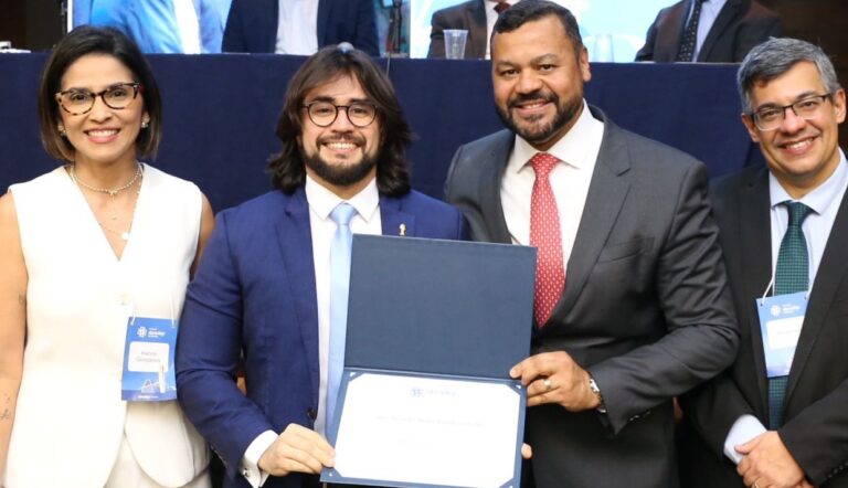 CAUSÍDICO JUAZEIRENSE SE TORNA MEMBRO DA ACADEMIA BRASILEIRA DE DIREITO ELEITORAL  E POLÍTICO