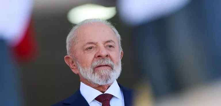 LULA DIZ QUE NÃO QUER UM ‘AMIGO’ PARA SUBSTITUIR BARROSO NO STF