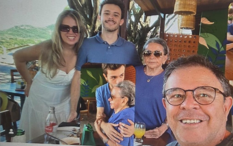 YEEES!!!! MATRIARCA TEREZA TELES MENDONÇA COMPLETOU HOJE 87 YEARS, AINDA CHEIA DE CHARME