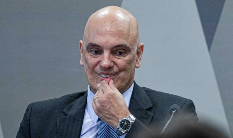 DEFENDER ALEXANDRE DE MORAES SIGNIFICA CONTESTAR A DEMOCRACIA