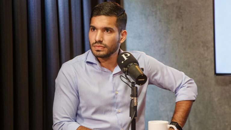 ANDRÉ RELATA CONVERSA COM CIRO E DEFENDE CANDIDATO ÚNICO DE OPOSIÇÃO EM 2026