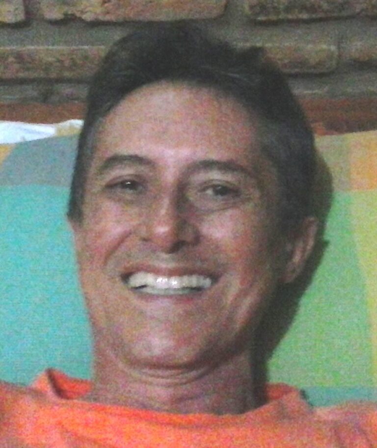 ESCRITOR EMERSON MONTEIRO CONTA A MARCOS PEIXOTO QUE VAI LANÇAR MAIS UM LIVRO