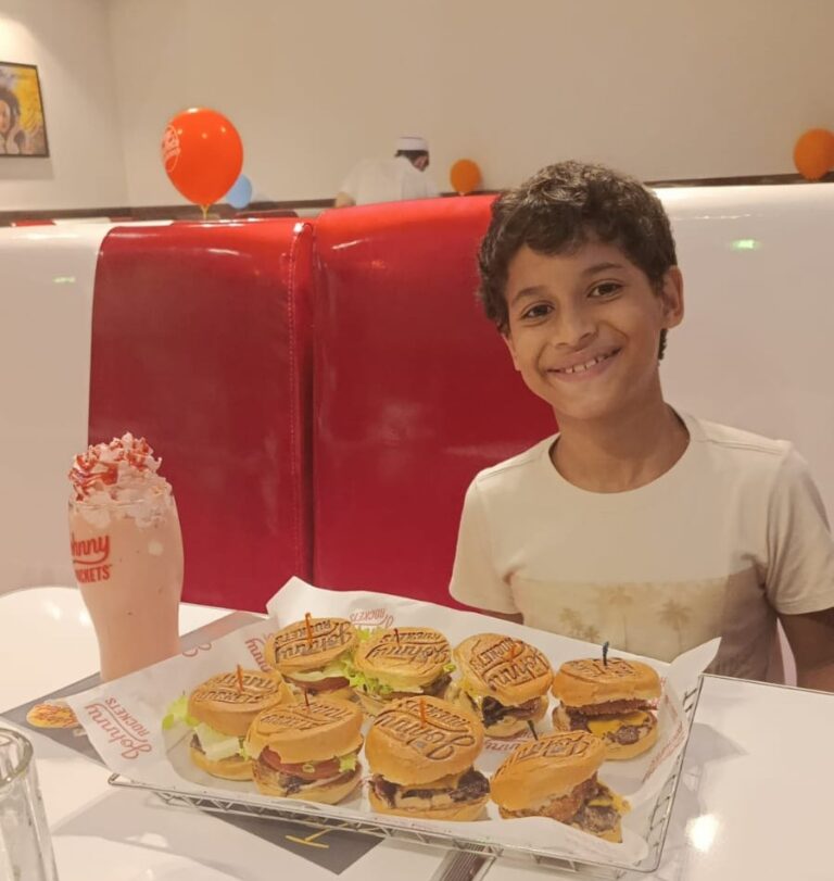 O BACANINHA BERNARDO PINHEIRO ANIVERSARIOU SÁBADO PASSADO E ROLOU FESTINHA