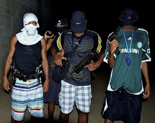 NÃO É MAIS QUESTÃO DE DIREITOS HUMANOS E SIM DE ACABAR COM UM CÂNCER QUE ESTÁ MATANDO O BRASIL