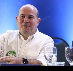 FILIAÇÃO DE ROBERTO CLÁUDIO AO UB, DEMONSTRA QUE SERÁ O UNGIDO COMO GOVERNAMENTÁVEL