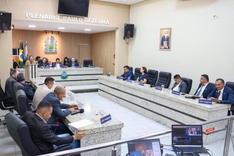 CÂMARA DO CRATO APROVA 13 PROJETOS, INCLUINDO GRATIFICAÇÃO ESCALONADA PARA PROFESSORES